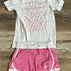 Nike White and Pink T-Shirt and Shorts Set girls medium